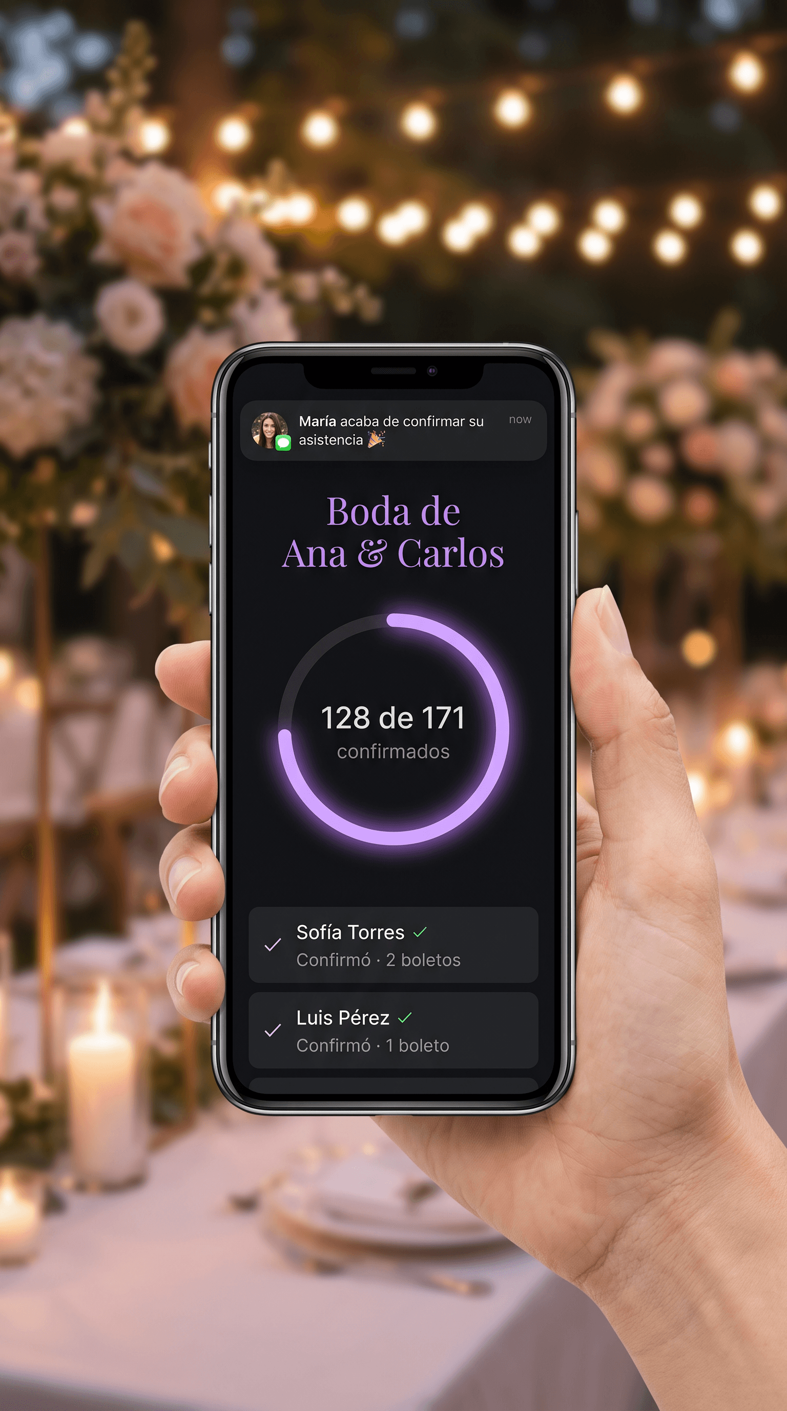 Vista móvil del panel: notificación de confirmación de un invitado y avance de confirmados